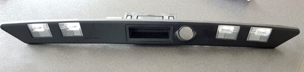 original Audi A5 F5 Cabrio Heckleiste mit Kennzeichenleuchten  8W7827574