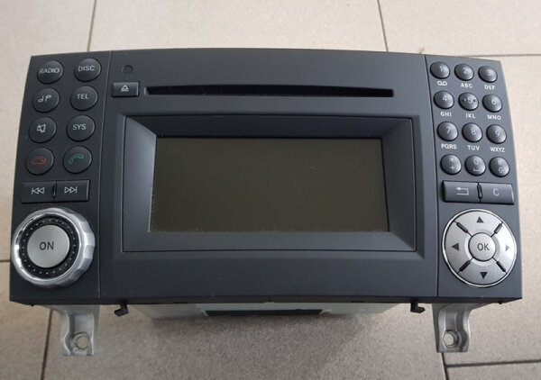Mercedes-Benz SLK R171 Radio CD Player Audio20 MF2810 A1718704294 A 171 870 42 94