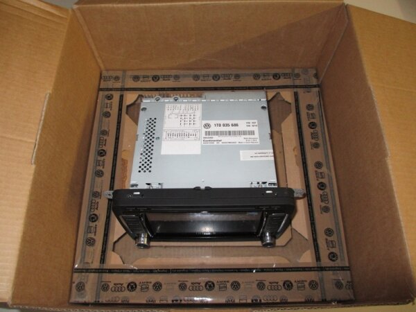 VW  RNS510 MFD3 Navigation 3C8 035 686 B mit DAB+ SSD neu